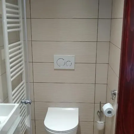Apartma Lara *