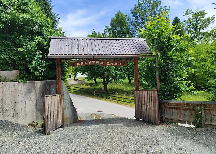 アパート Apartma Lara *